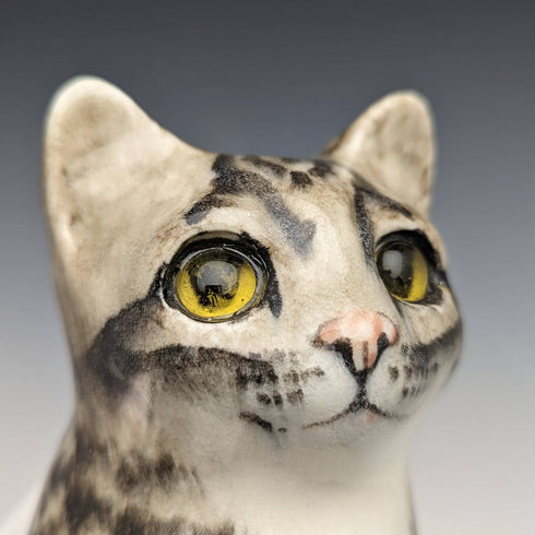 British Winstan Ray Kensington Cat Pheasant Pottery Figurine (Size 2)